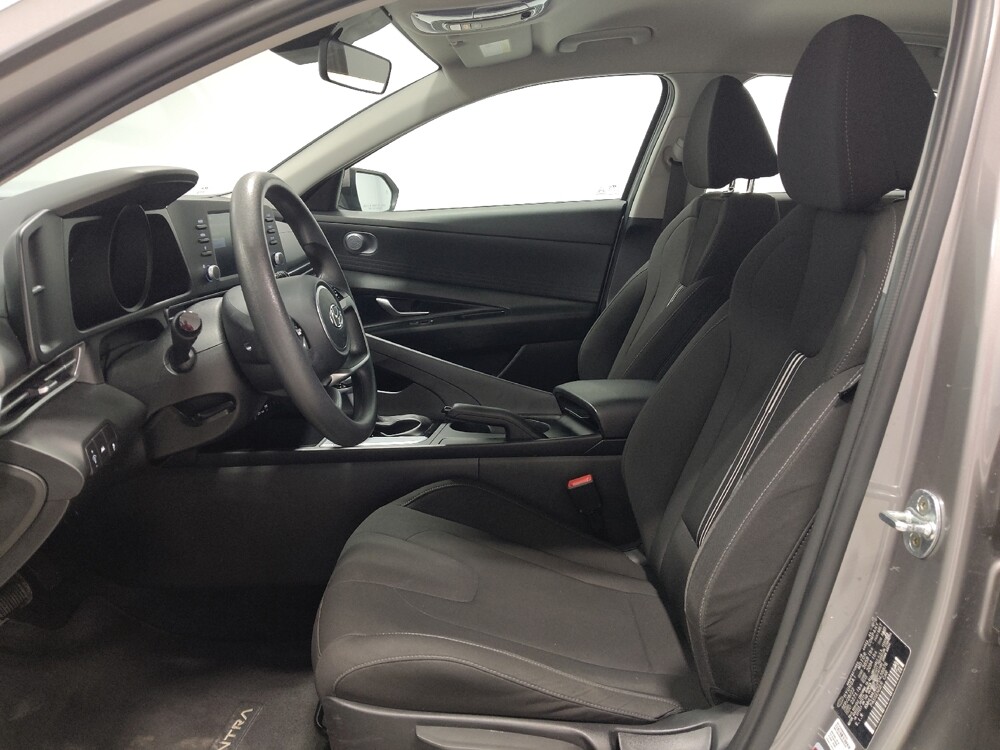 2023 Hyundai Elantra in Columbus, OH 43231 - 18110910 17