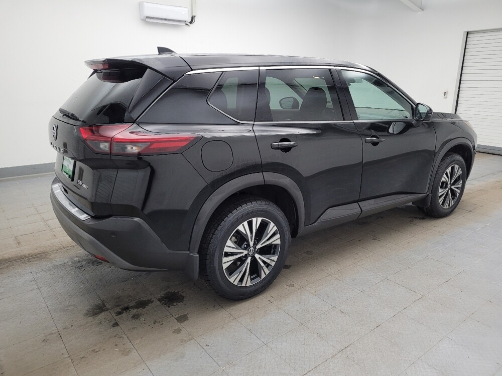 2021 Nissan Rogue in Maple Heights, OH 44137 - 18110914 10