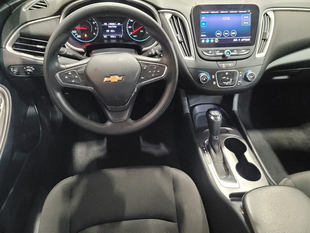 2020 Chevrolet Malibu in Plymouth Meeting, PA 19462 - 18110919 22