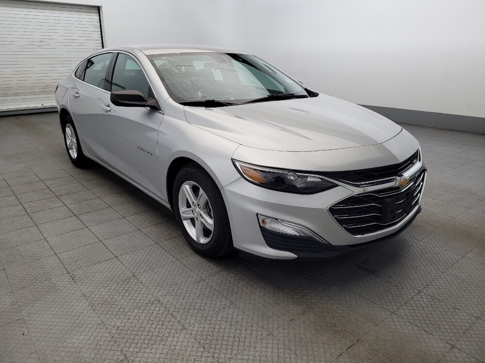 2020 Chevrolet Malibu in Plymouth Meeting, PA 19462 - 18110919 13
