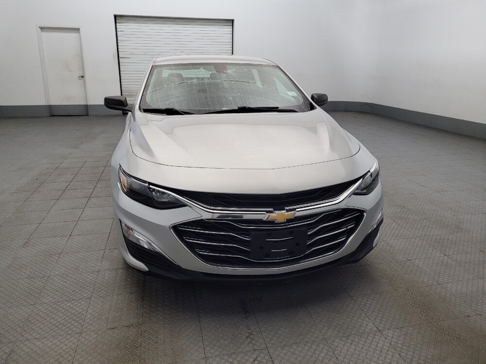 2020 Chevrolet Malibu in Plymouth Meeting, PA 19462 - 18110919 14