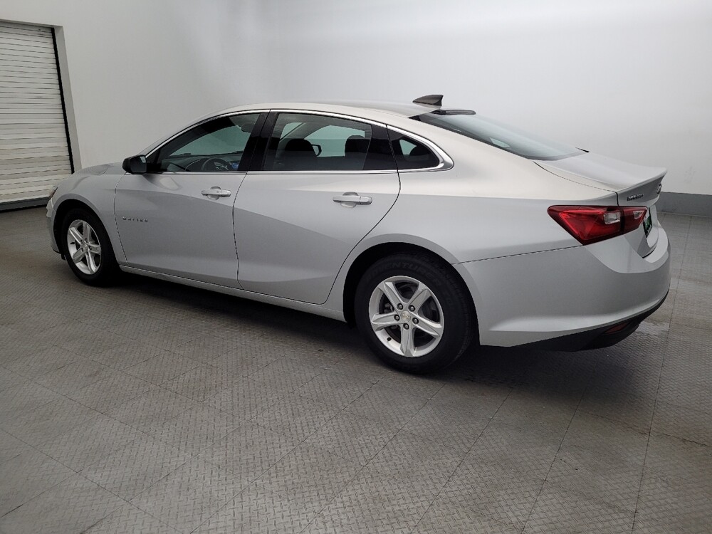 2020 Chevrolet Malibu in Plymouth Meeting, PA 19462 - 18110919 3