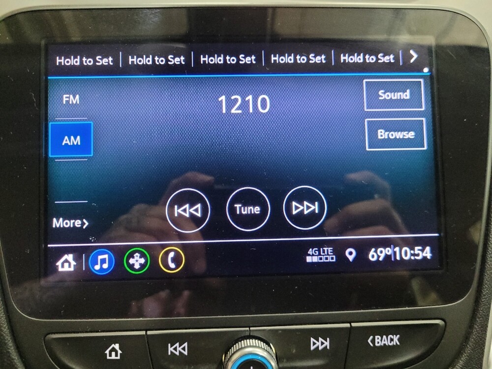 2020 Chevrolet Malibu in Plymouth Meeting, PA 19462 - 18110919 25