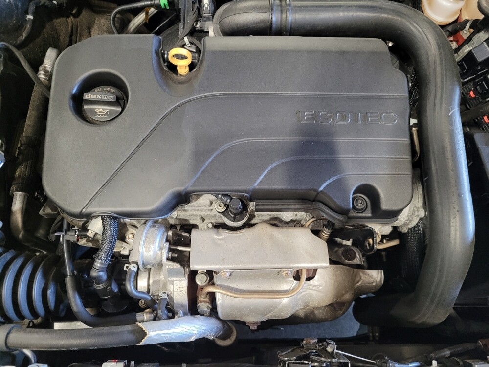 2020 Chevrolet Malibu in Plymouth Meeting, PA 19462 - 18110919 30