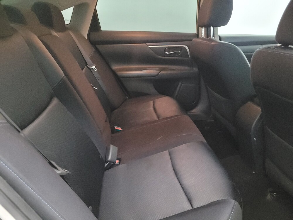2017 Nissan Altima in Allentown, PA 18103 - 18110930 19