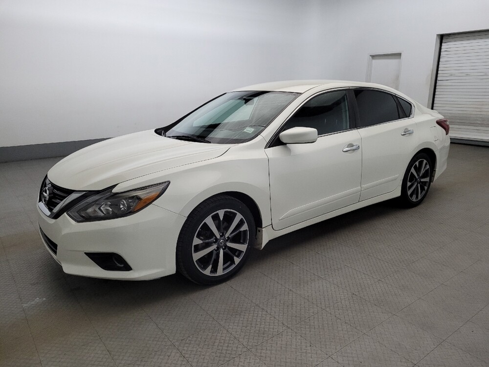 2017 Nissan Altima in Allentown, PA 18103 - 18110930 2