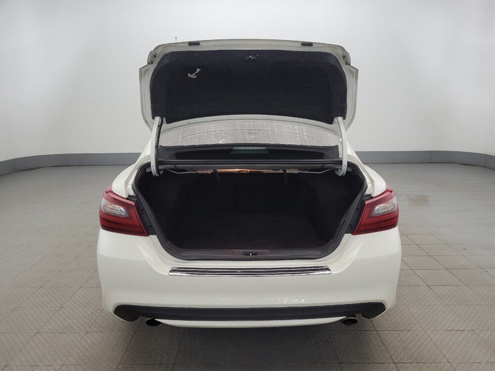 2017 Nissan Altima in Allentown, PA 18103 - 18110930 29