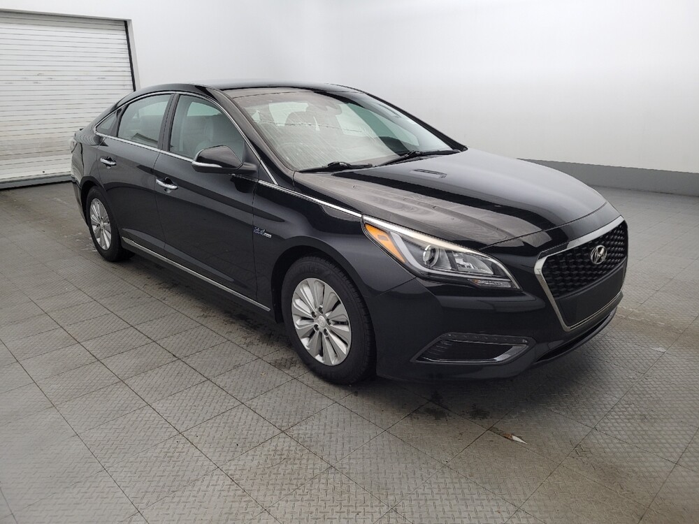 2016 Hyundai Sonata in Plymouth Meeting, PA 19462 - 18110935 13