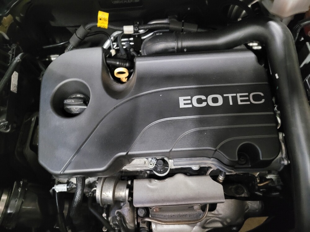 2020 Chevrolet Equinox in Laurel, MD 20724 - 18110940 30