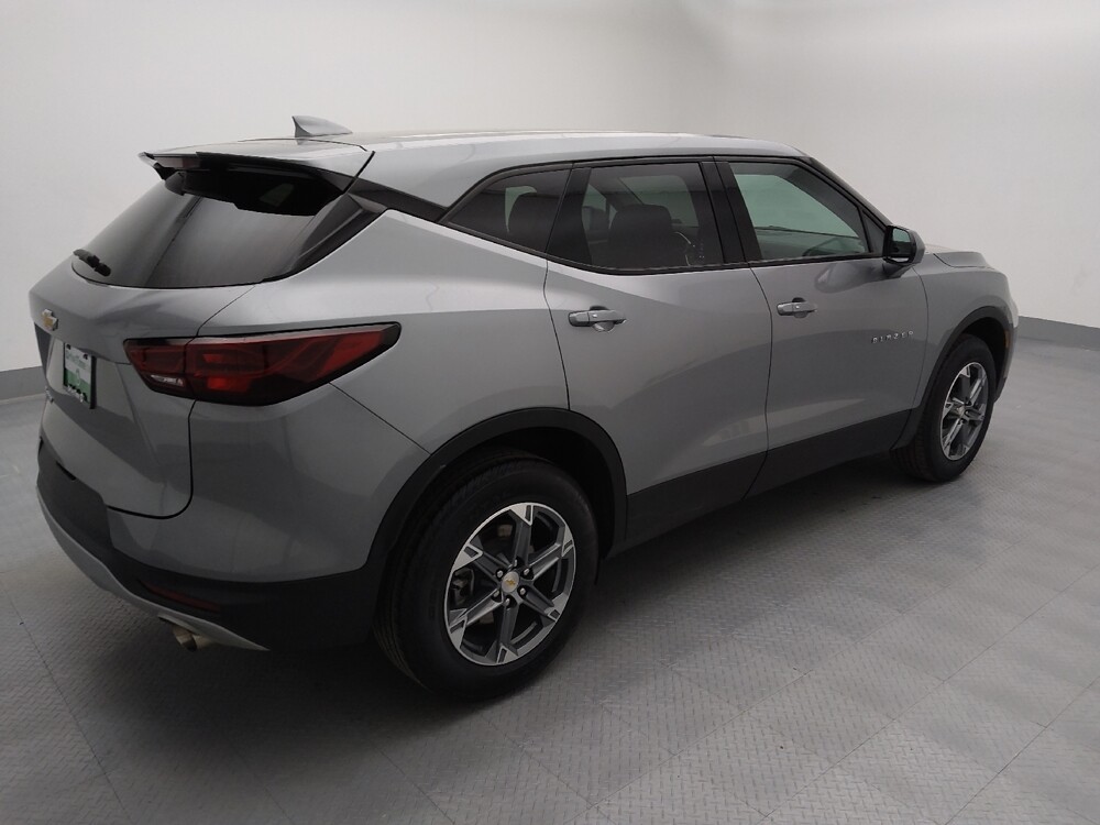 2024 Chevrolet Blazer in Springfield, MO 65807 - 18110953 10