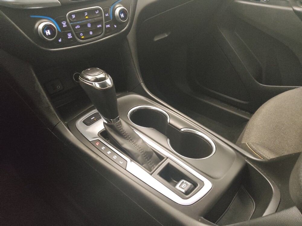 2018 Chevrolet Equinox in Lombard, IL 60148 - 18110967 26