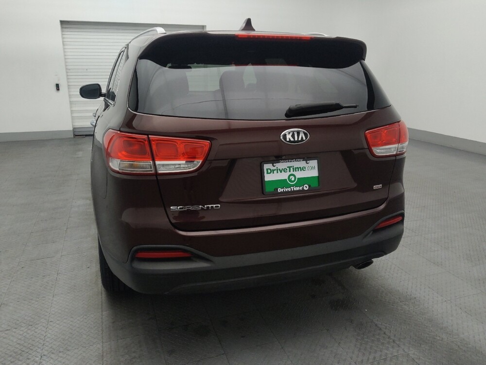 2018 Kia Sorento in Orlando, FL 32808 - 18110982 6