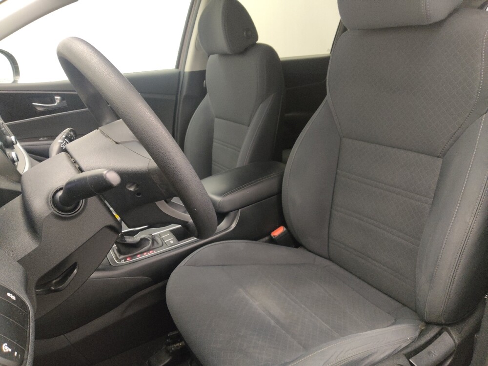 2018 Kia Sorento in Orlando, FL 32808 - 18110982 17