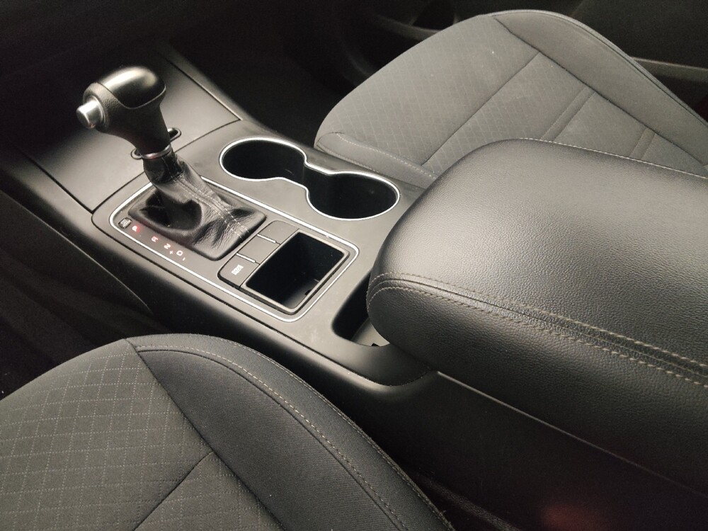 2018 Kia Sorento in Orlando, FL 32808 - 18110982 26