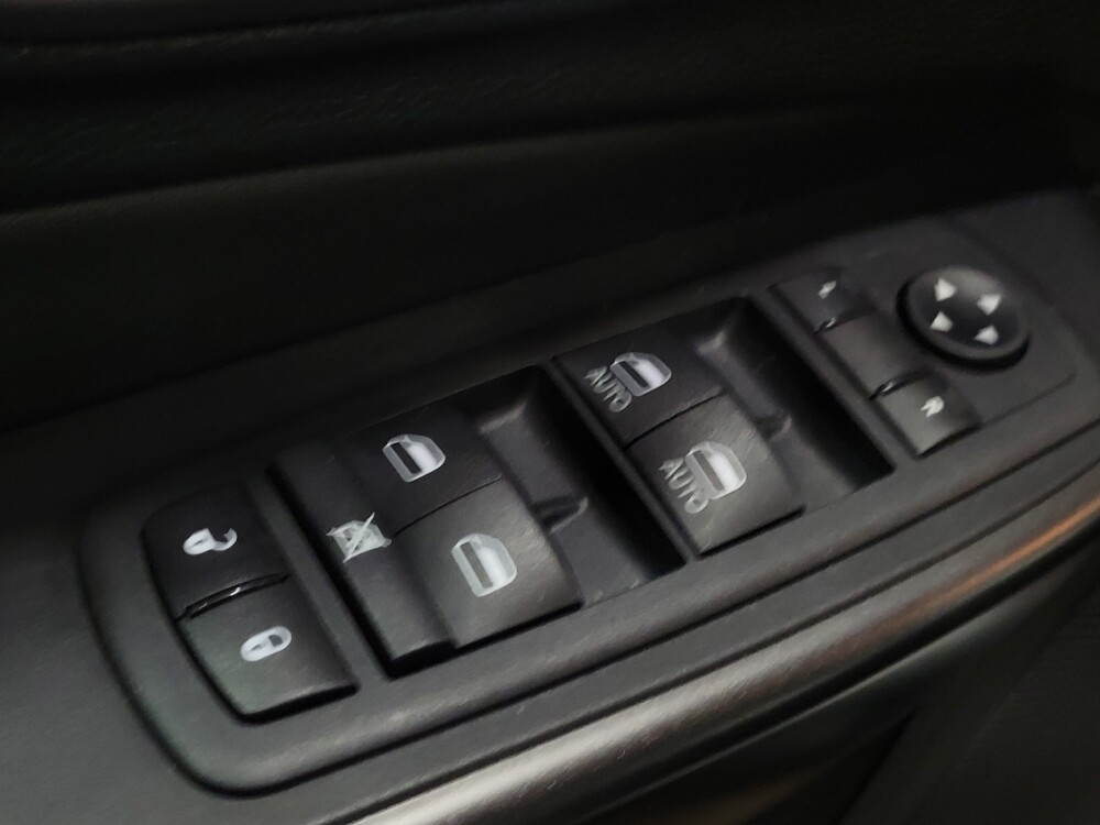 2020 Jeep Cherokee in Pittsburgh, PA 15237 - 18110996 27