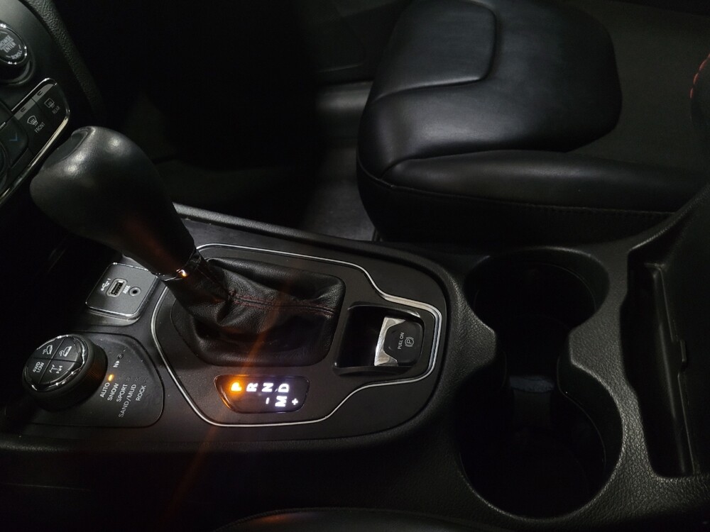 2020 Jeep Cherokee in Pittsburgh, PA 15237 - 18110996 26