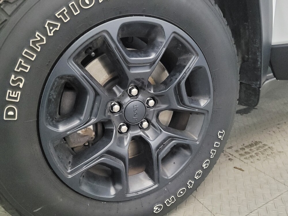 2020 Jeep Cherokee in Pittsburgh, PA 15237 - 18110996 31