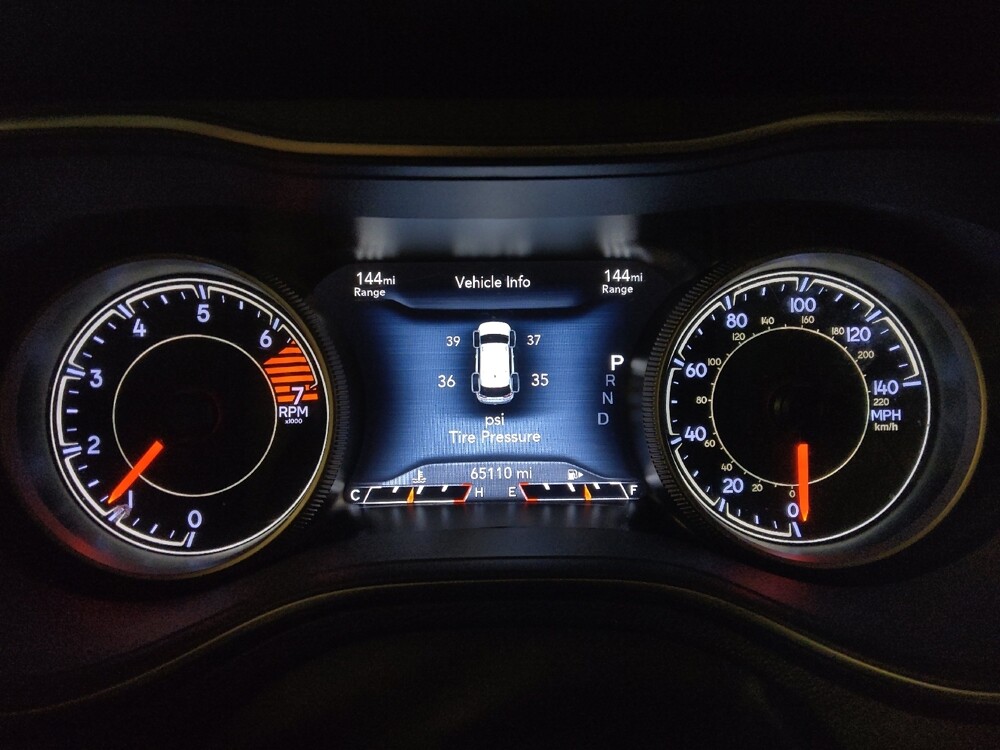 2020 Jeep Cherokee in Jacksonville, FL 32210 - 18111000 23