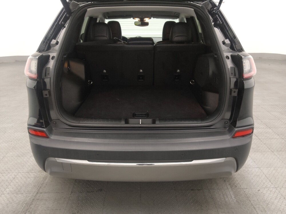 2020 Jeep Cherokee in Jacksonville, FL 32210 - 18111000 29