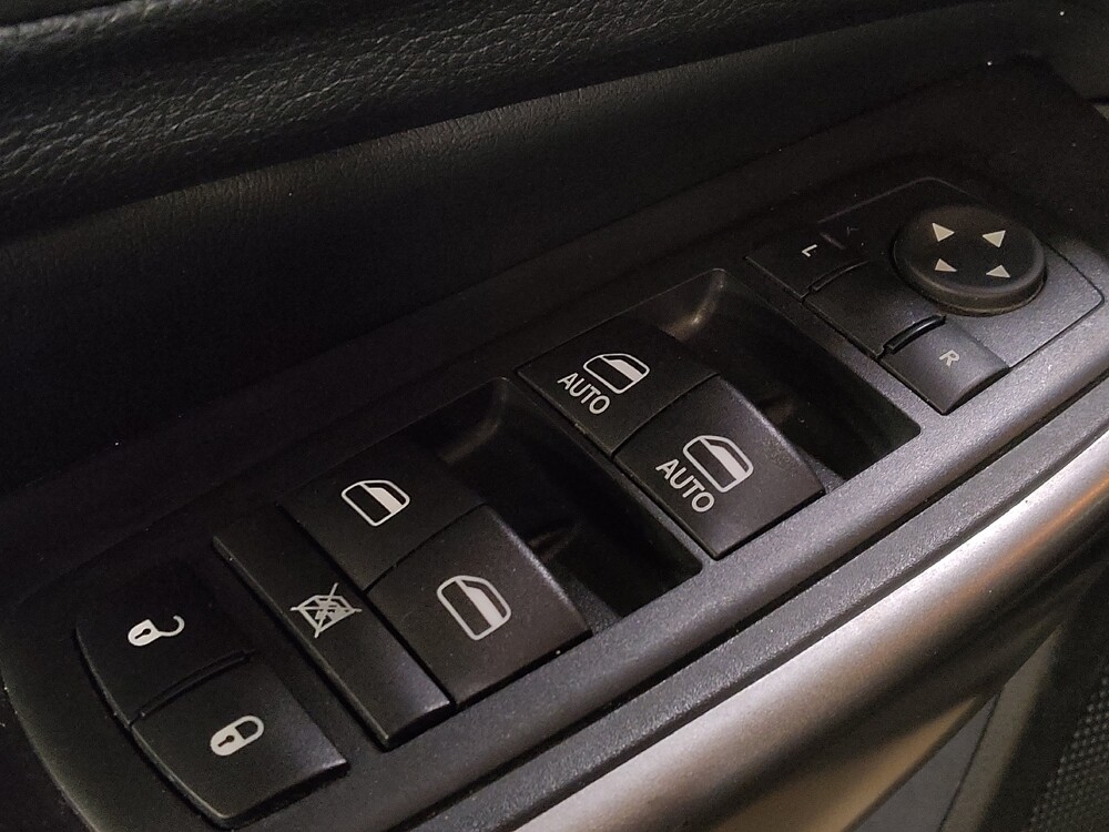 2020 Jeep Cherokee in Jacksonville, FL 32210 - 18111000 27