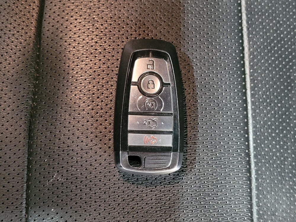 2018 Ford Mustang in Gainesville, FL 32609 - 18111008 32