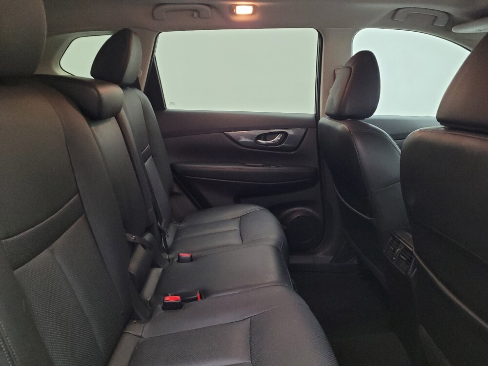 2015 Nissan Rogue in Cincinnati, OH 45255 - 18111009 19