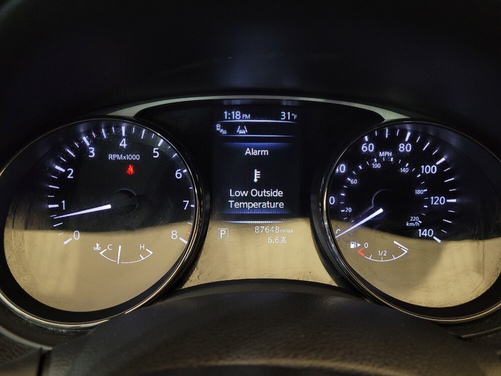 2015 Nissan Rogue in Cincinnati, OH 45255 - 18111009 23