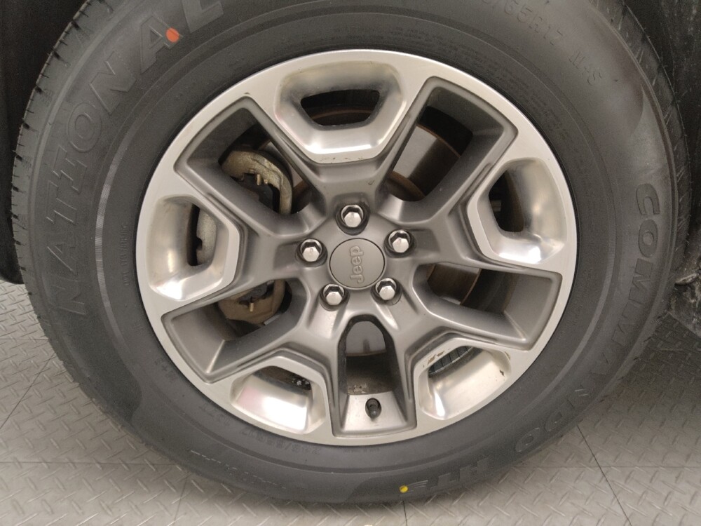 2019 Jeep Cherokee in Fort Worth, TX 76116 - 18111010 31