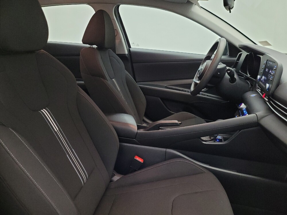2023 Hyundai Elantra in Mesa, AZ 85210 - 18111032 21