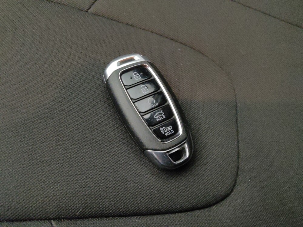 2023 Hyundai Elantra in Mesa, AZ 85210 - 18111032 32