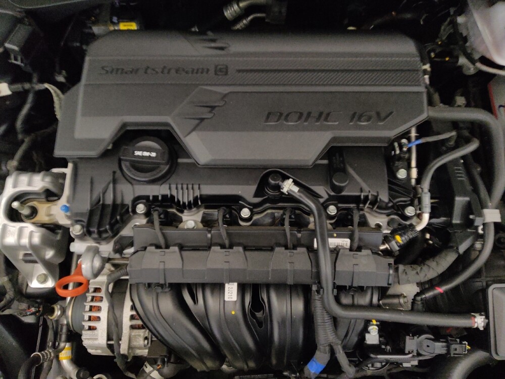 2023 Hyundai Elantra in Mesa, AZ 85210 - 18111032 30