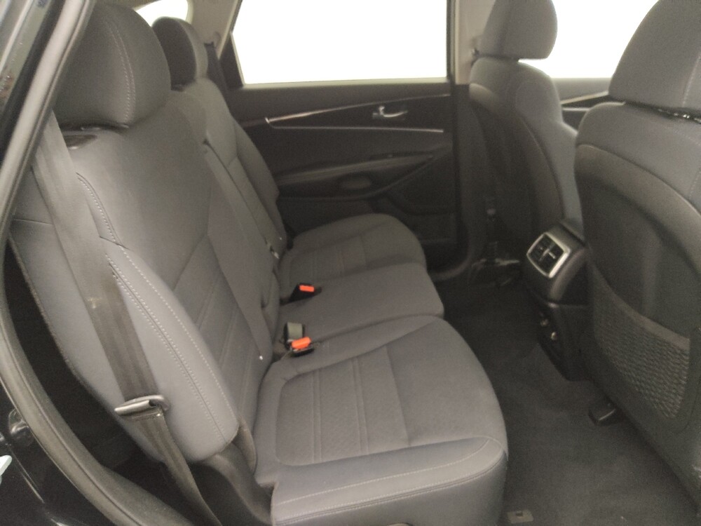 2019 Kia Sorento in Houston, TX 77060 - 18111036 19
