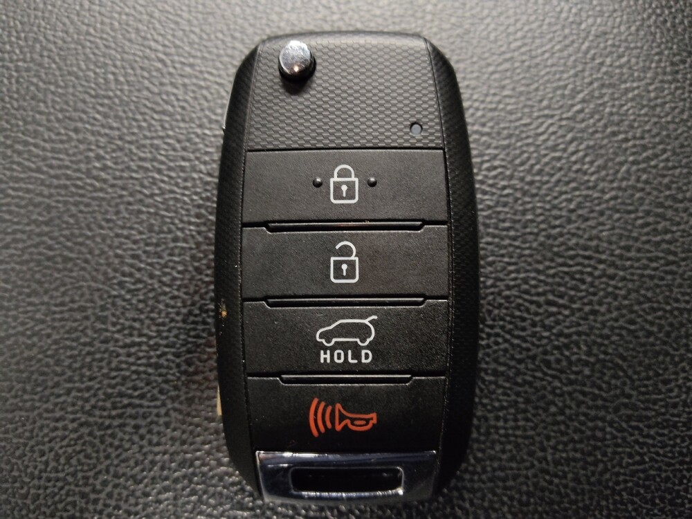 2019 Kia Sorento in Houston, TX 77060 - 18111036 32