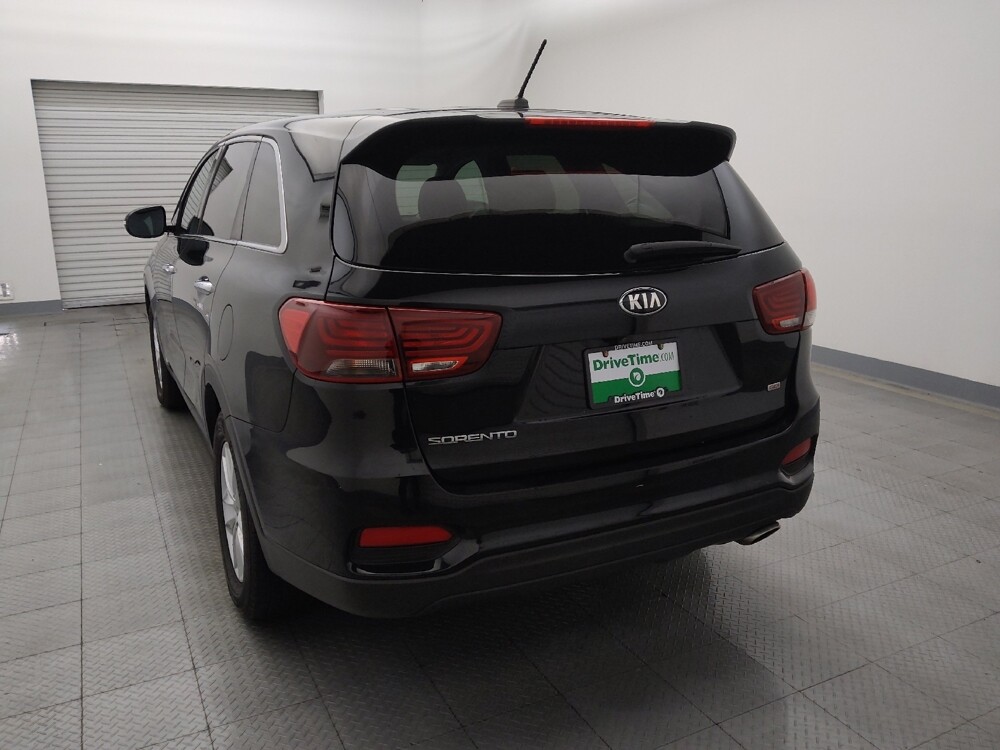 2019 Kia Sorento in Houston, TX 77060 - 18111036 6