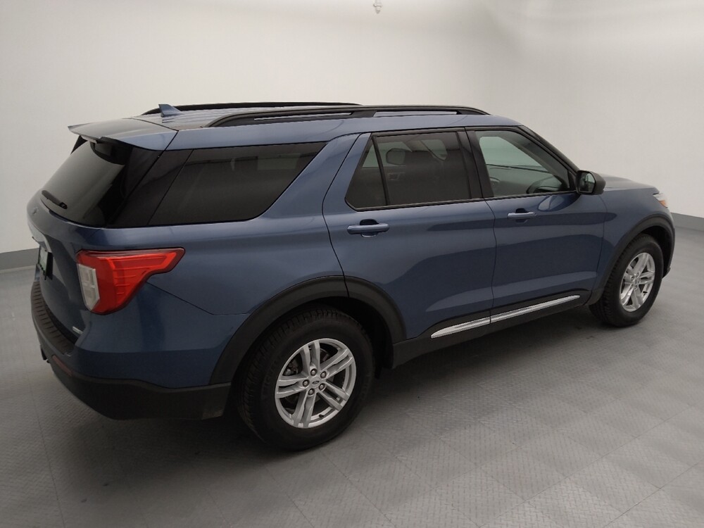 2020 Ford Explorer in Topeka, KS 66611 - 18111039 10