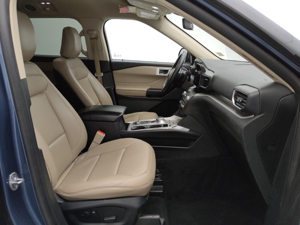2020 Ford Explorer in Topeka, KS 66611 - 18111039 21