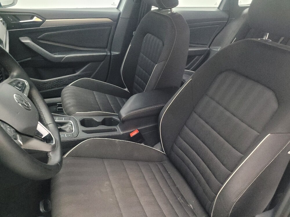 2024 Volkswagen Jetta in Morrow, GA 30260 - 18111042 17