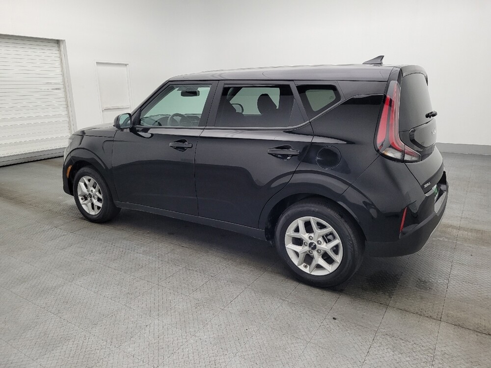 2025 Kia Soul in Gainesville, FL 32609 - 18111046 3