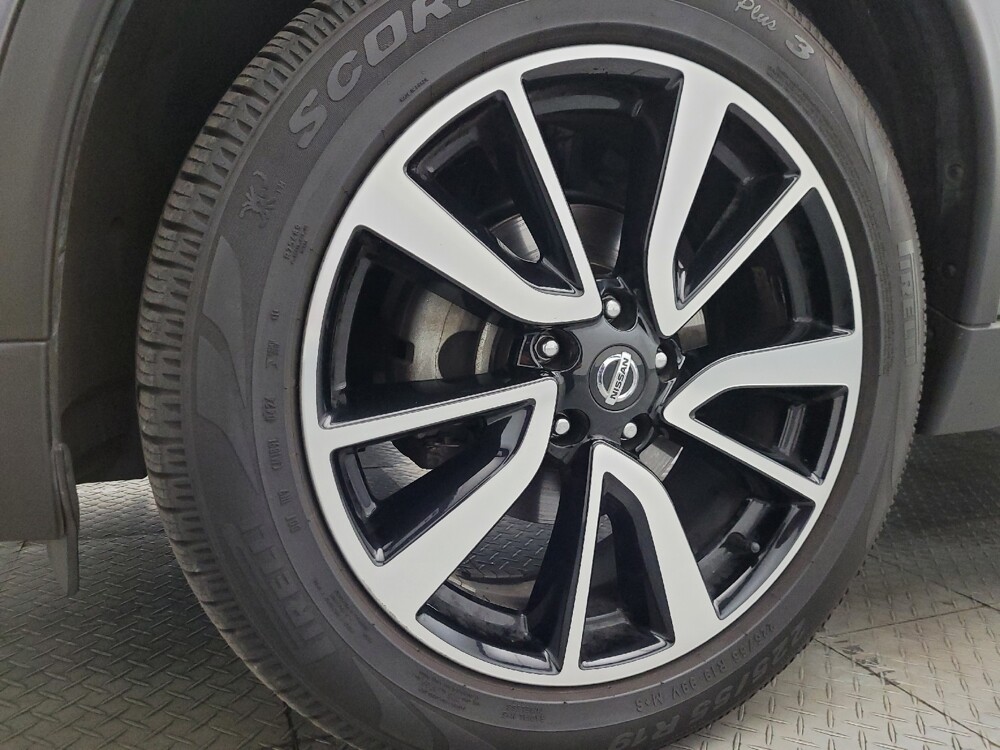 2020 Nissan Rogue in Glendale, AZ 85301 - 18111059 31