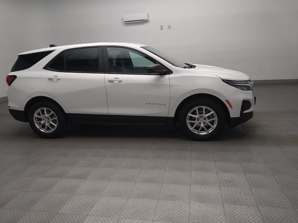 2022 Chevrolet Equinox in Fort Worth, TX 76116 - 18111061 11