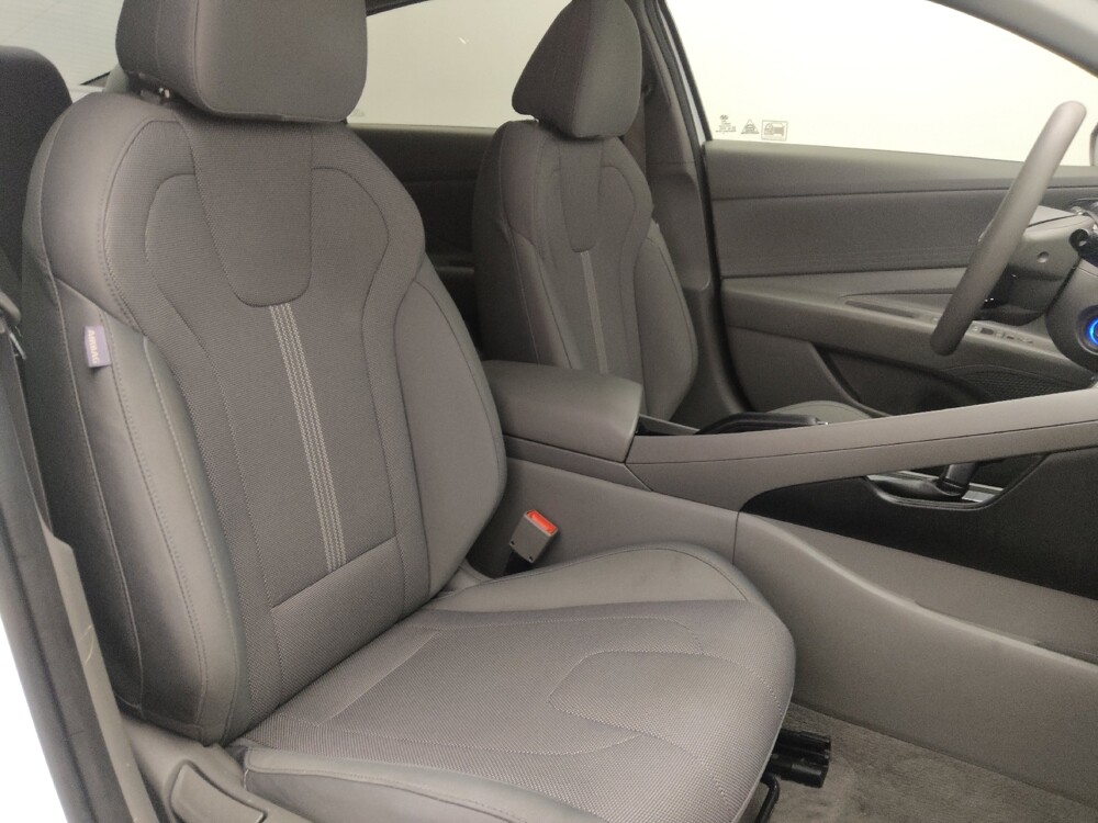 2021 Hyundai Elantra in Kissimmee, FL 34744 - 18111070 21