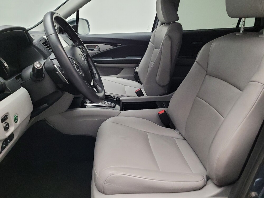 2017 Honda Pilot in Downey, CA 90241 - 18111073 17