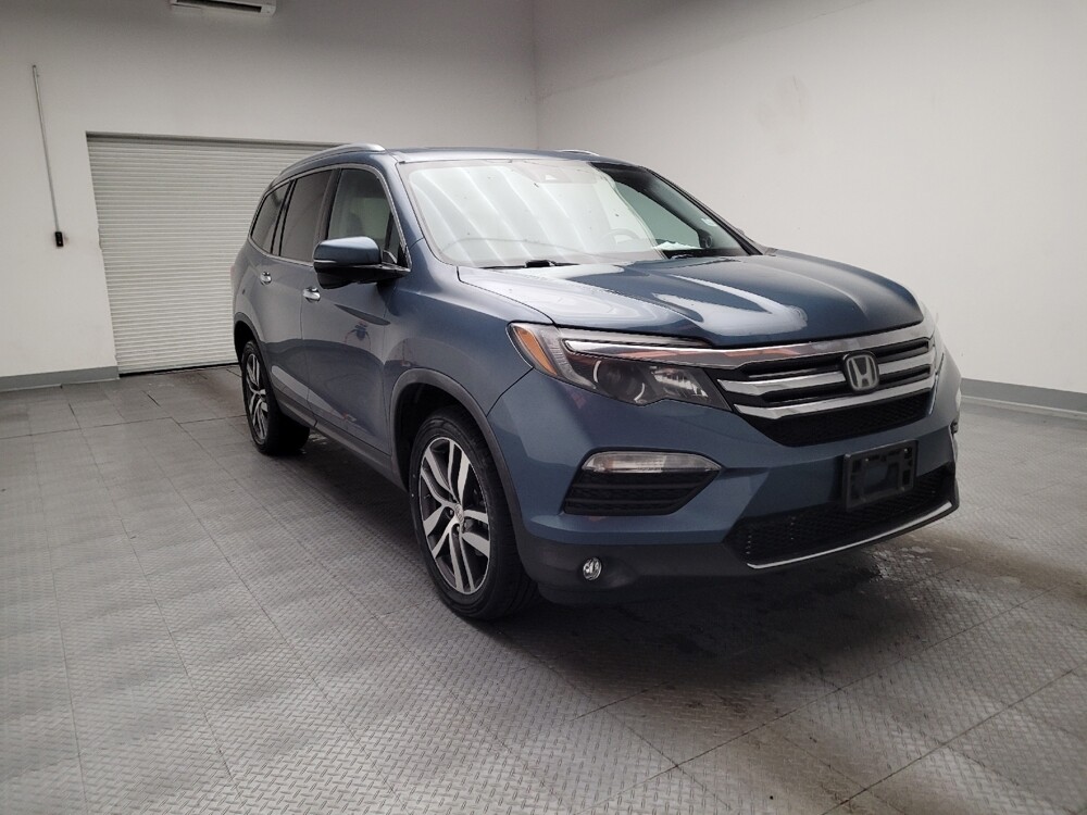 2017 Honda Pilot in Downey, CA 90241 - 18111073 13