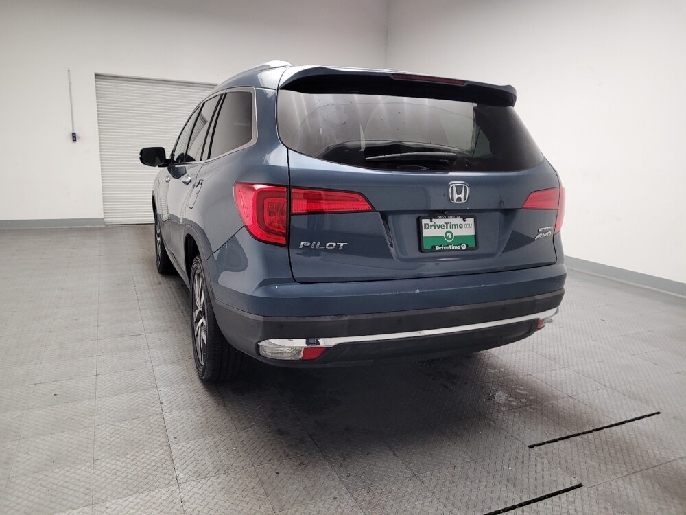 2017 Honda Pilot in Downey, CA 90241 - 18111073 6