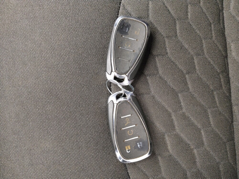 2018 Chevrolet Equinox in St. Louis, MO 63136 - 18111076 32