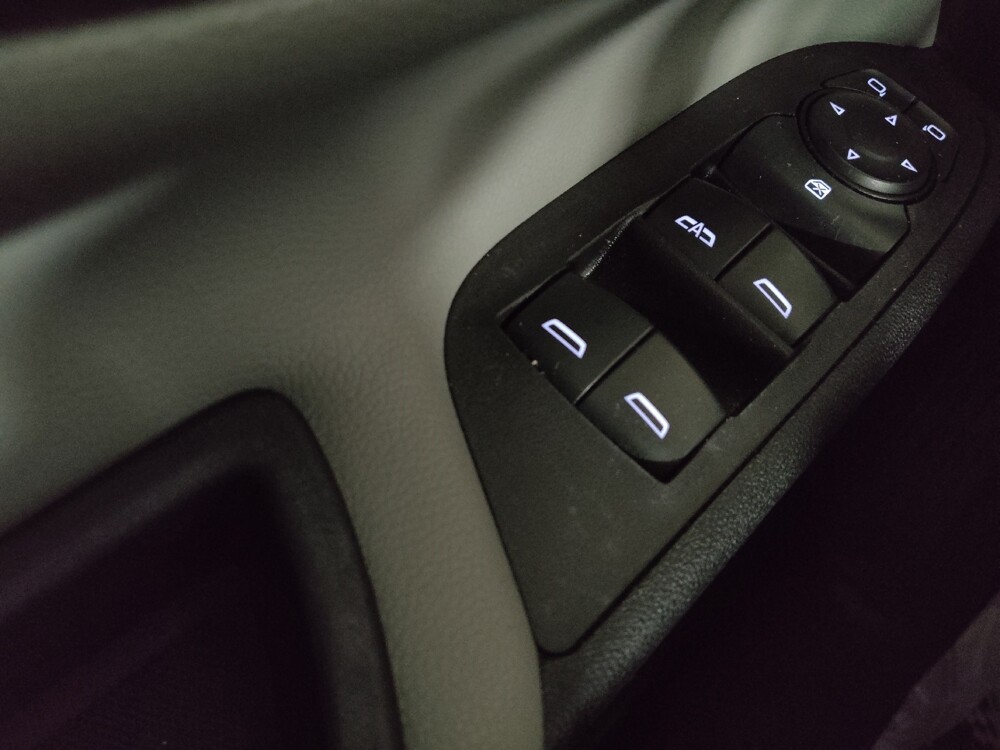 2019 Chevrolet Equinox in Union City, GA 30291 - 18111086 27