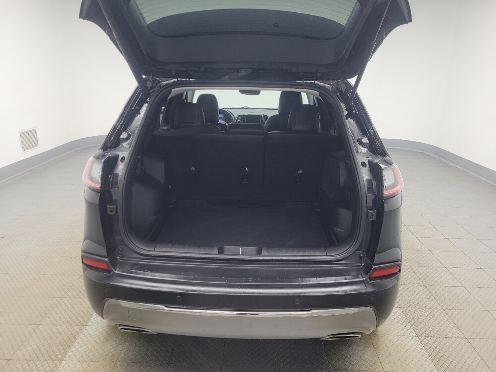 2021 Jeep Cherokee in Indianapolis, IN 46219 - 18111100 29