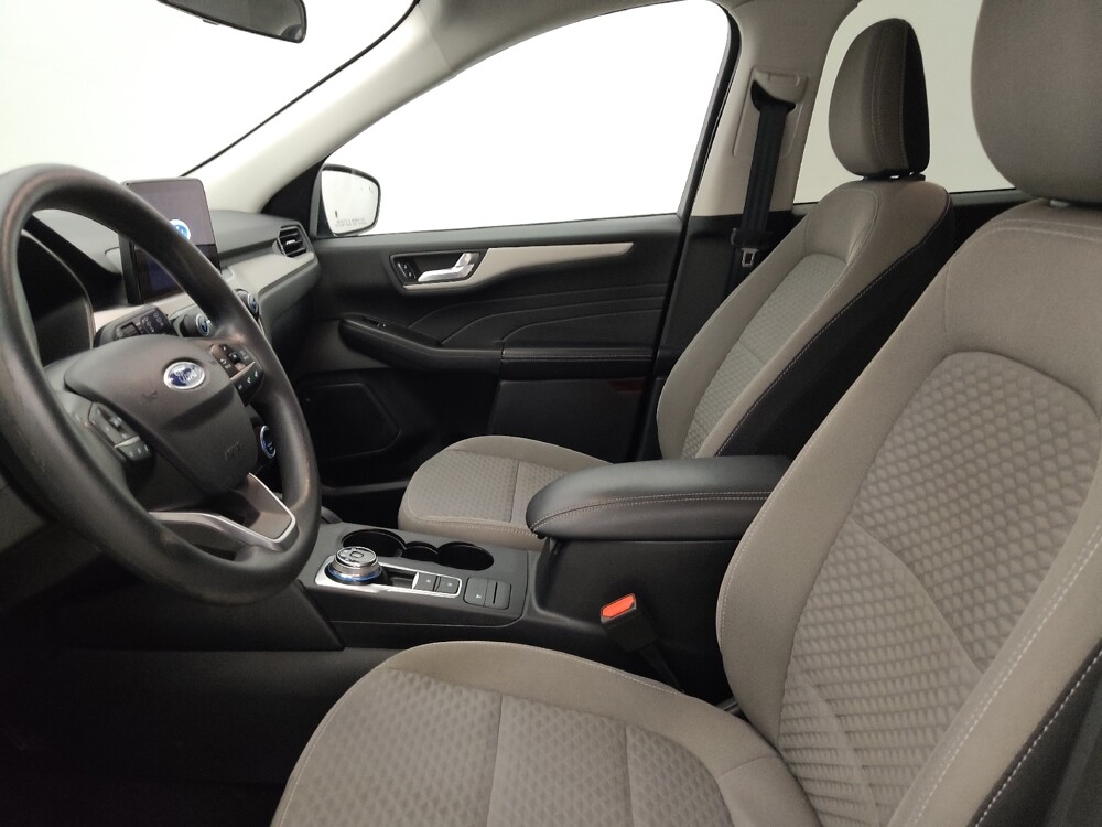 2021 Ford Escape in Tallahassee, FL 32304 - 18111104 17