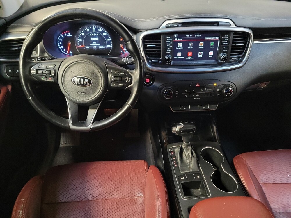 2017 Kia Sorento in Downey, CA 90241 - 18111106 22
