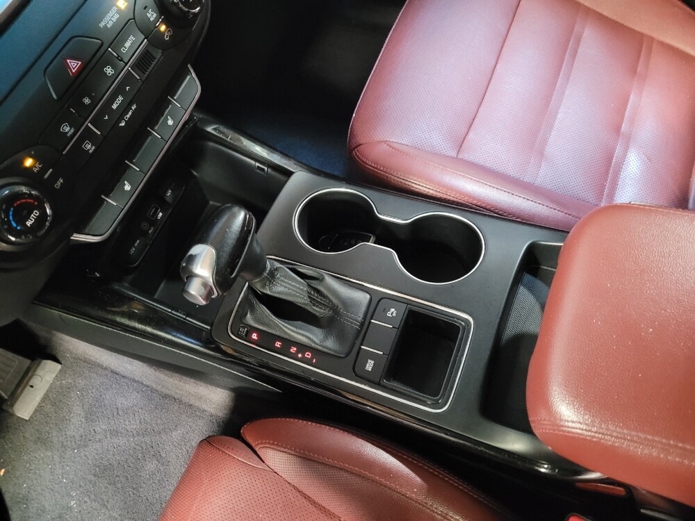 2017 Kia Sorento in Downey, CA 90241 - 18111106 26